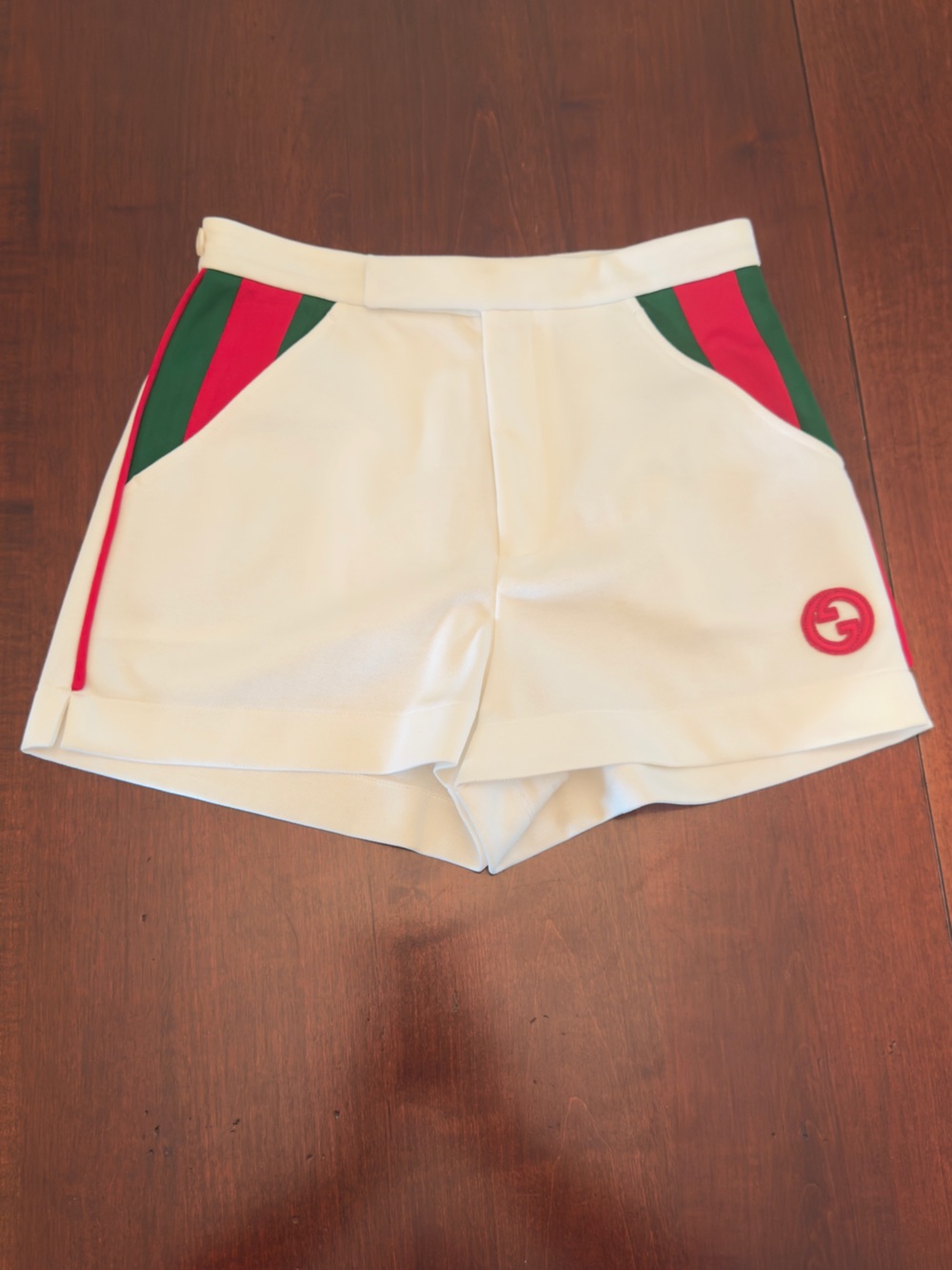 Gucci White High-Waist Shorts with Red & Green Stripe - Picture 3 of 8